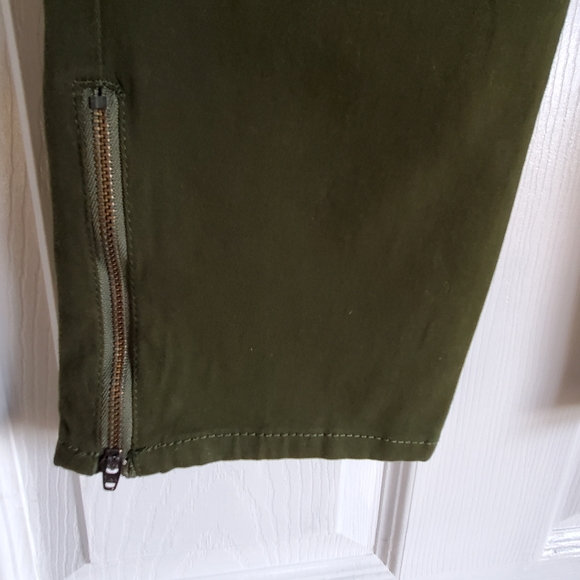 Karen Kane Green Capri Cropped Pants Ankle Zip Size 6 NWOT - Picture 7 of 13